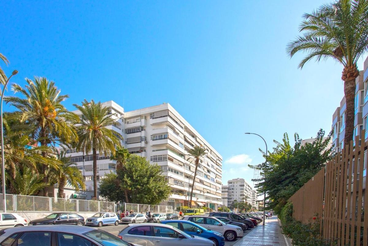 -Malagasunapts- West Beach Malaga Seafood & Relax Εξωτερικό φωτογραφία